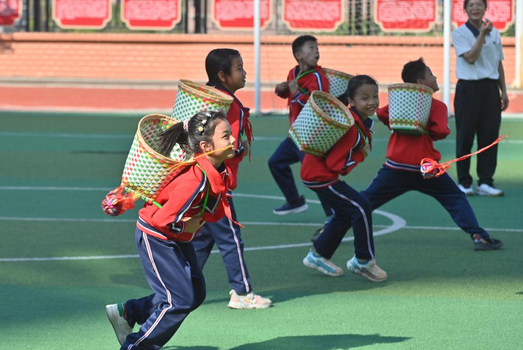 Bsports必一“天天一节体育课”太多了吗？为什么设立刚性划定？(图3)