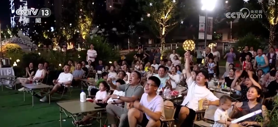 Bsports必一“体育+”经济全方位无死角借“体”反击 夏夜活动热力全开激起消(图12)